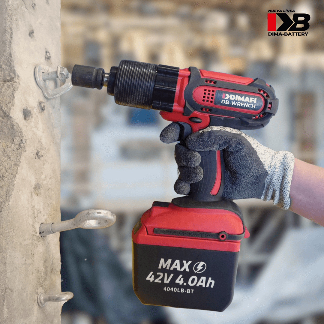 LLAVE DE IMPACTO INALÁMBRICA DB-WRENCH 36v / 42v MAX + 2 BATERÍAS 4Ah